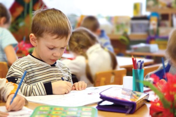 Ministerul Educației a emis metodologia de înscriere a copiilor în învățământul primar pentru anul școlar 2021 - 2022