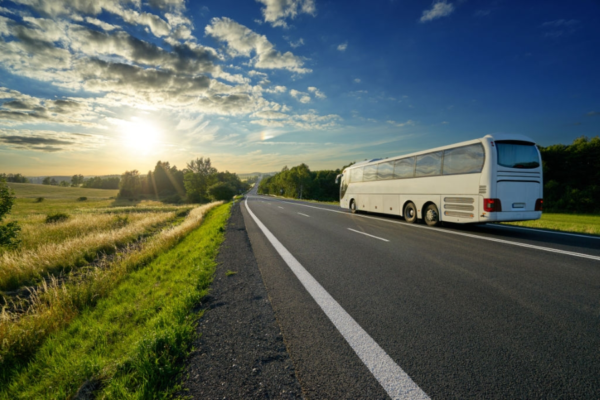 serviciile de inchirieri autocar
