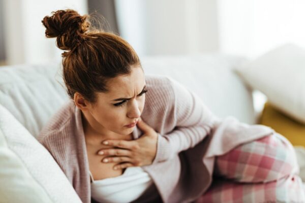 Suferi de reflux gastroesofagian? Soluții pe care le poți încerca