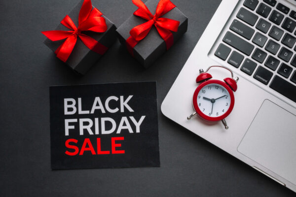 Se pot feri clienții de publicitatea mincinoasă din preajma Black Friday?