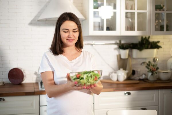 Dieta pentru abdomen plat: ce poate ajuta la reducerea balonării