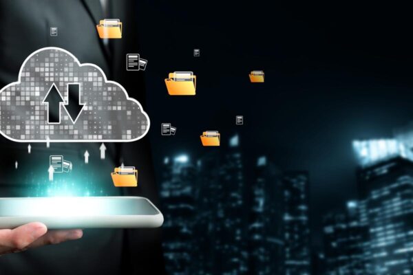 Cum să migrezi datele companiei la cloud fără downtime și pierderi de informații