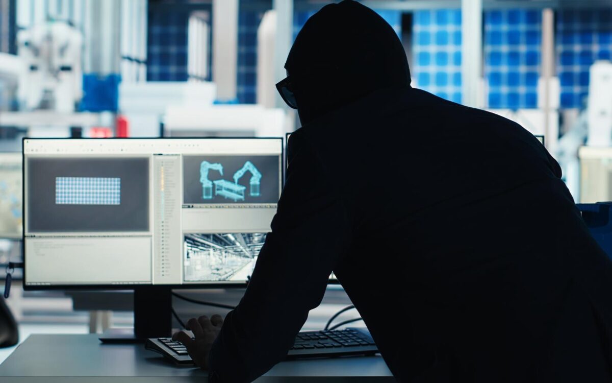 Cum să protejezi rețeaua companiei: 5 greșeli de securitate care costă scump