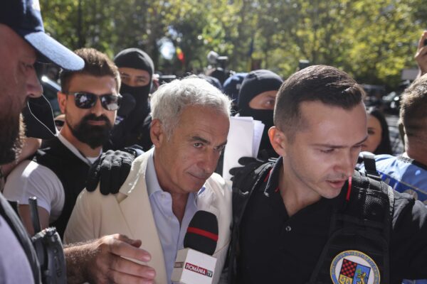 Socrul lui Călin Georgescu a fost chemat la DIICOT. El trebuie să dea explicații cu privire la un transfer de 118.000 lei