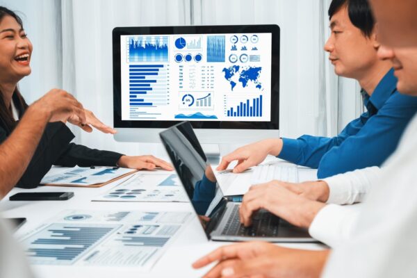 Este firma ta pregătită pentru AI? Ce verifici la date, procese și competențe