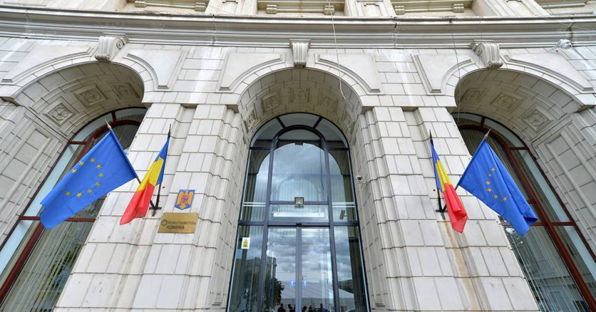 Deficitul României coboară la 3,81% din PIB, dar dobânzile și investițiile cresc