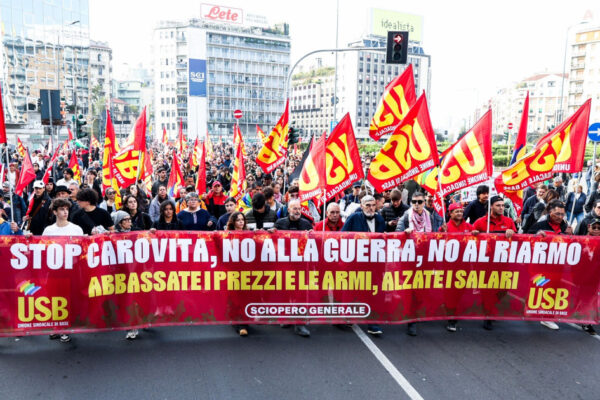 Grevă generală în Italia: proteste în zeci de orașe și securitate sporită la Roma și Milano
