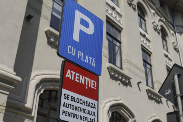 Peste 52.000 de locuri de parcare cu plată în București. Tarife și metode de achitare