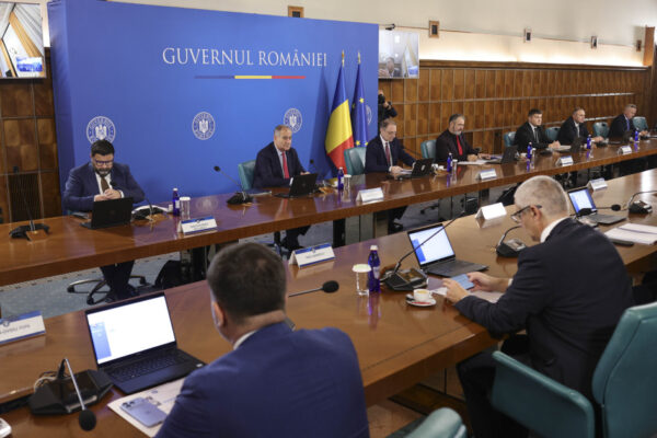 Rogobete neagă tensiunile din Guvern și cere clarificarea sumelor pentru rectificare